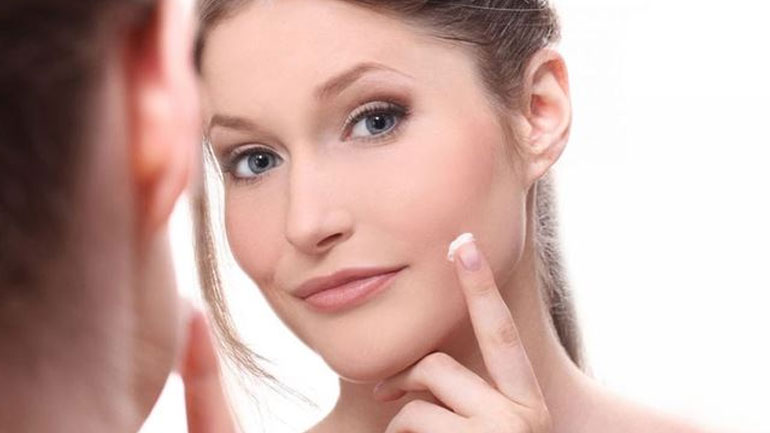 Γιατί πρέπει να εφαρμόζετε primer πριν το μακιγιάζ σας;