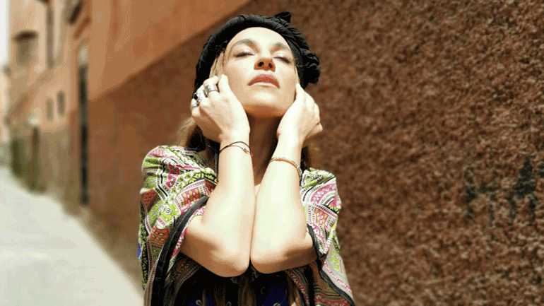 «Λόγια Όμορφα» από τη Γιάννα Τερζή