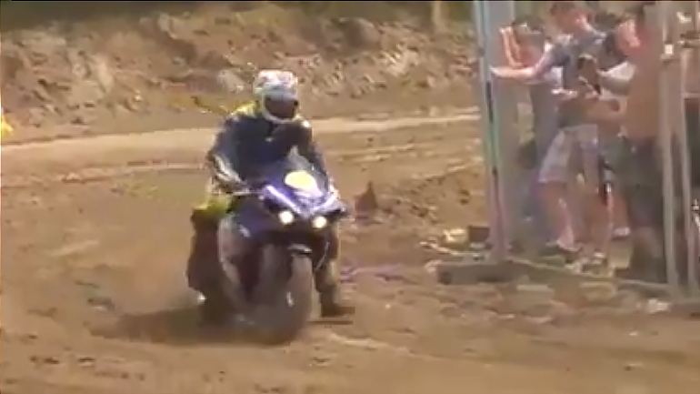 Στο χώμα με… superbikes!