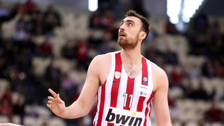 Μάνατζερ του Μιλουτίνοφ: «Έχει το δικαίωμα να απαιτήσει να πληρωθεί»