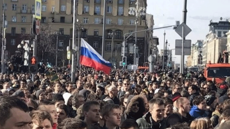 Διαδηλώσεις στη Μόσχα για τον αποκλεισμό ανεξάρτητων υποψηφίων από τις τοπικές εκλογές