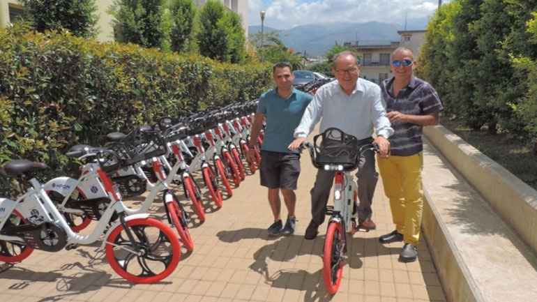 Τα νέα κοινόχρηστα «έξυπνα» ηλεκτρικά ποδήλατα έφθασαν στην Καλαμάτα Τα νέα κοινόχρηστα «έξυπνα» ηλεκτρικά ποδήλατα έφθασαν στην Καλαμάτα