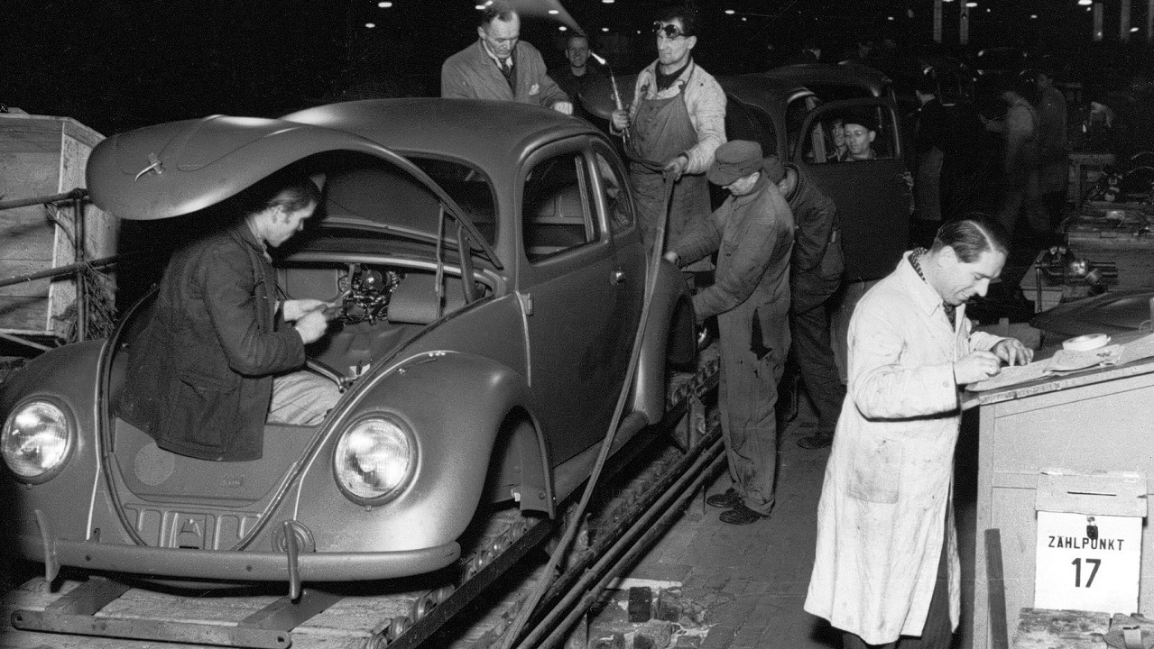 Αρχικά κατασκευαζόταν στο Βόλφσμπουργκ