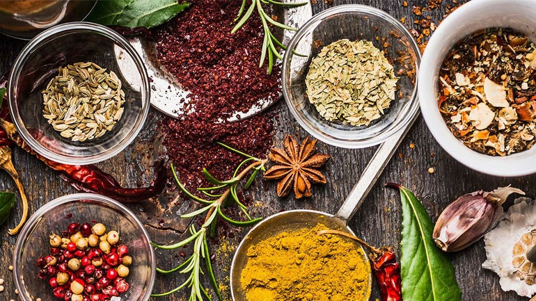 Τα μπαχαρικά είναι οι σύμμαχοί μας στην καύση του λίπους!