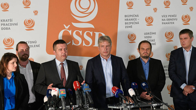 Τσεχία: Οι Σοσιαλδημοκράτες απειλούν να αποχωρήσουν από την κυβέρνηση συμμαχίας