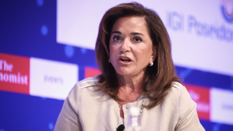 Μπακογιάννη στο συνέδριο του Economist: Χρειάζεται πιο στενή συνεργασία ΗΠΑ-Ευρώπης