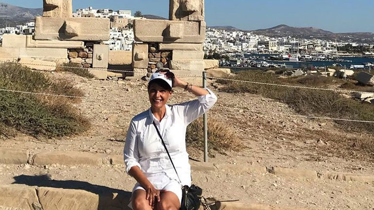 Η Nia Vardalos συνεχίζει τις διακοπές της στα ελληνικά νησιά!