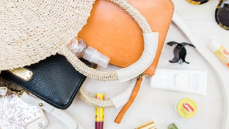 Τι δεν πρέπει να λείπει από το νεσεσέρ σας αυτό το καλοκαίρι