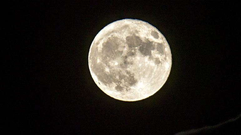 Η Ινδία ματαίωσε αποστολή προς τη Σελήνη 56 λεπτά πριν την εκτόξευση