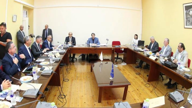 Κυπριακό: «Όχι» στην πρόταση Ακιντζί από το Συμβούλιο Αρχηγών