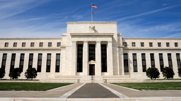 Fed: Θετικό το οικονομικό outlook στις ΗΠΑ παρά τις ανησυχίες για το εμπόριο