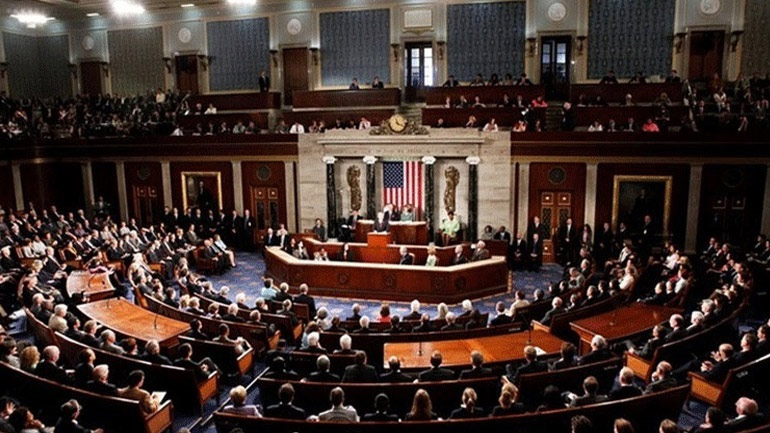 ΗΠΑ: Η Βουλή των Αντιπροσώπων καταδίκασε τα «ρατσιστικά σχόλια» του Τραμπ