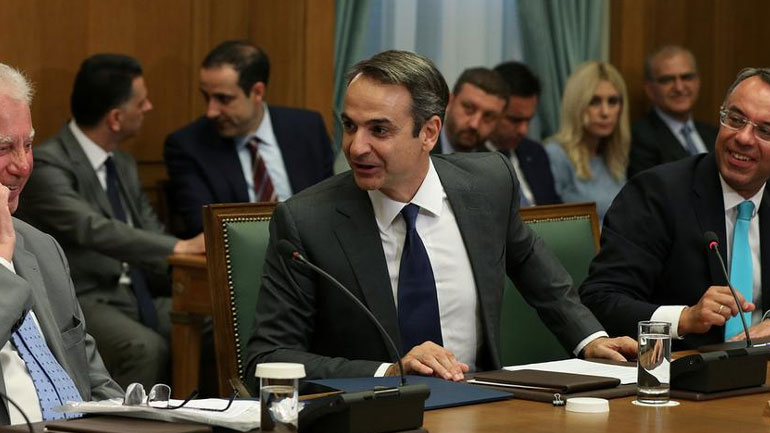 Handelsblatt: «Ψήφος εμπιστοσύνης στην Ελλάδα»