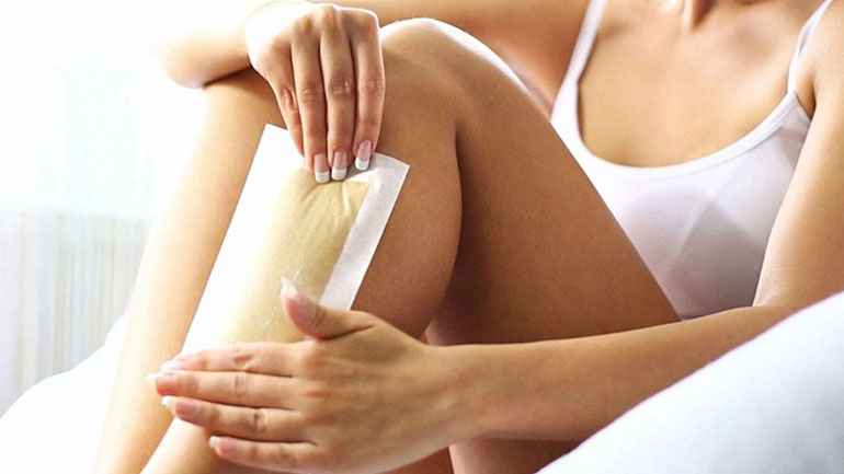 Πώς να κάνετε μόνη σας επαγγελματική αποτρίχωση στο σπίτι