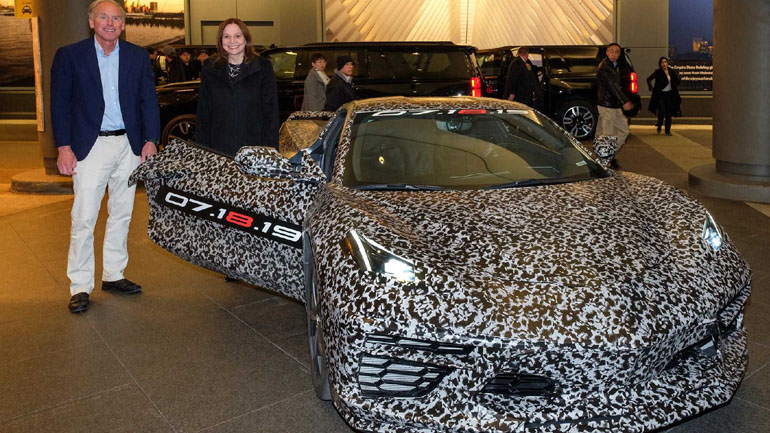 Με το όνομα Stingray θα λανσαριστεί η νέα Corvette