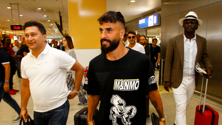 ΑΕΚ: Έφτασε στην Αθήνα ο Βέρντε