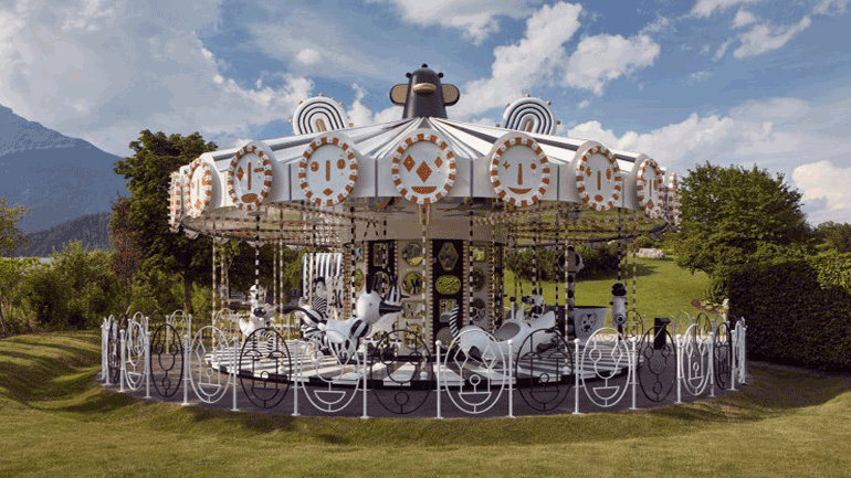 Ένα καρουσέλ, με 15 εκατομμύρια Swarovski