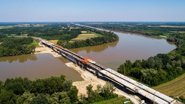 Κροατία και Βοσνία-Ερζεγοβίνη κατασκευάζουν γέφυρα στον ποταμό Σάβα