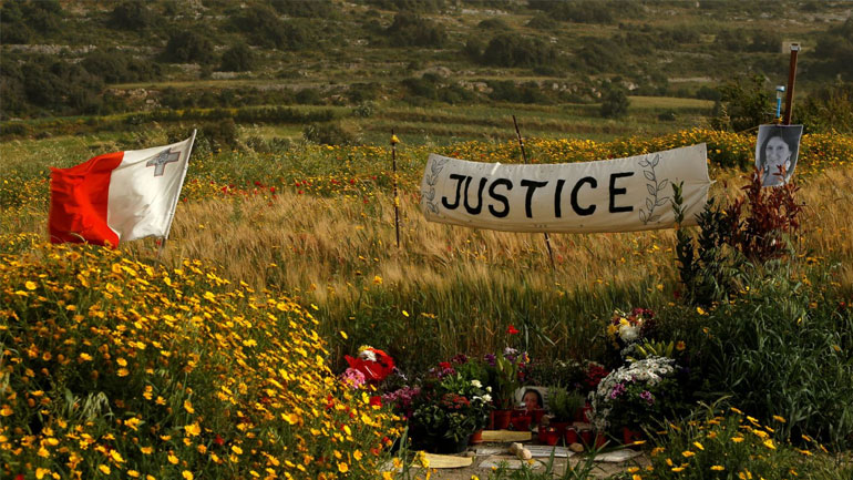 Μάλτα: Σε δίκη παραπέμφθηκαν τρεις ύποπτοι για τον φόνο της δημοσιογράφου Ντάφνι Γκαλίτσια