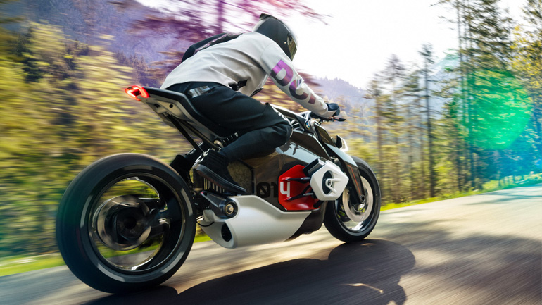 BMW Vision DC Roadster: Η μεταμόρφωση ενός boxer για την εποχή της ηλεκτροκίνησης