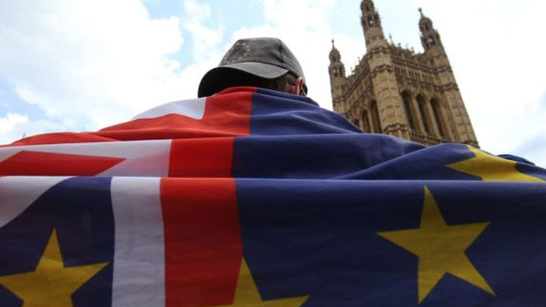 Δέκα κρίσιμα λάθη που απέτρεψαν το Brexit να συμβεί