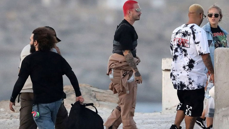 J Balvin: Στη Μύκονο για τις ανάγκες του νέου video clip του!