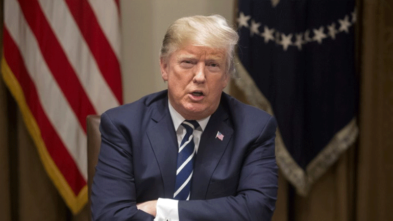 Τραμπ: «Δεν συμφωνώ με το σύνθημα που φώναζαν οι υποστηρικτές μου εναντίον της Ιλχάν Ομάρ»