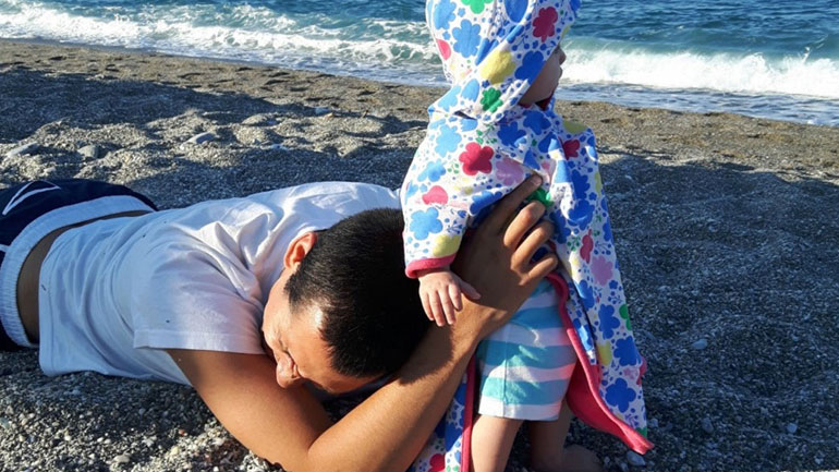 Σωτήρης Κοντιζάς: Διακοπές στην Ηράκλεια με τη σύζυγο και τα παιδιά του!