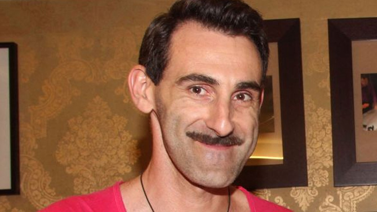 Με την παρέα του στη Σκιάθο ο Γιώργος Κοψιδάς