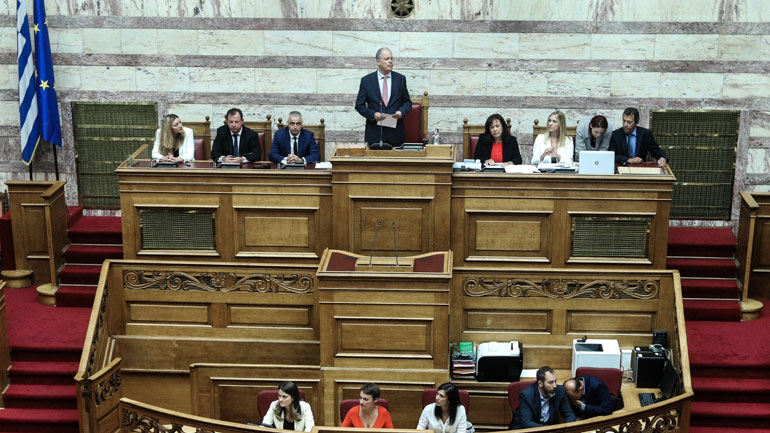 Ο Κώστας Τασούλας νέος πρόεδρος της Βουλής με ρεκόρ ψήφων Ο Κώστας Τασούλας νέος πρόεδρος της Βουλής με ρεκόρ ψήφων