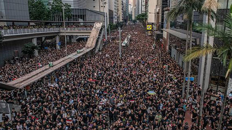 Η παλιά ιστορία επαναλαμβάνεται: Ich Bin Ein Hong Konger