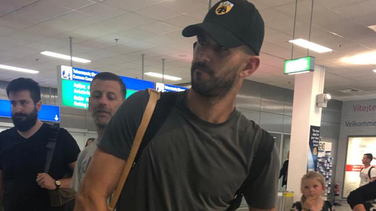 ΑΕΚ: Έφτασε στην Αθήνα ο Νέλσον Ολιβέιρα