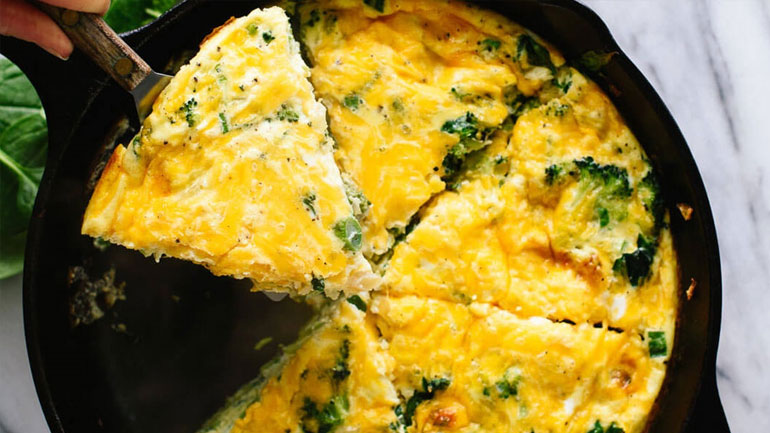 Frittata με μπρόκολο και φέτα για το γραφείο