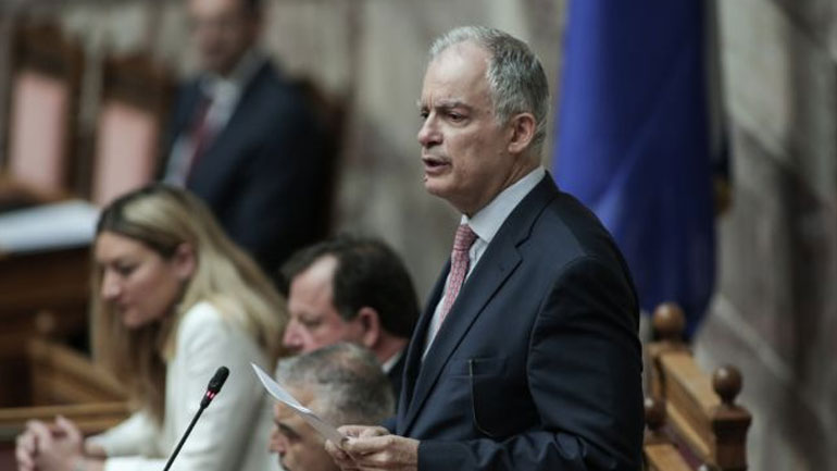 Ο Πρόεδρος της Βουλής στη «σεισμική» καρέκλα