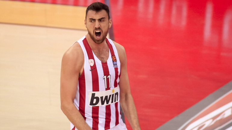 Παρέμεινε στον Ολυμπιακό ο Μιλουτίνοφ – Οι Σπερς δεν έκαναν χρήση του  NBA out