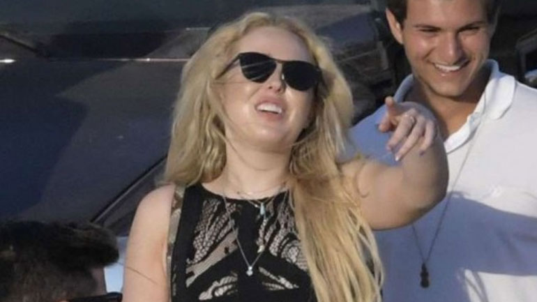 Στη Μύκονο -ξανά- η κόρη του Τραμπ