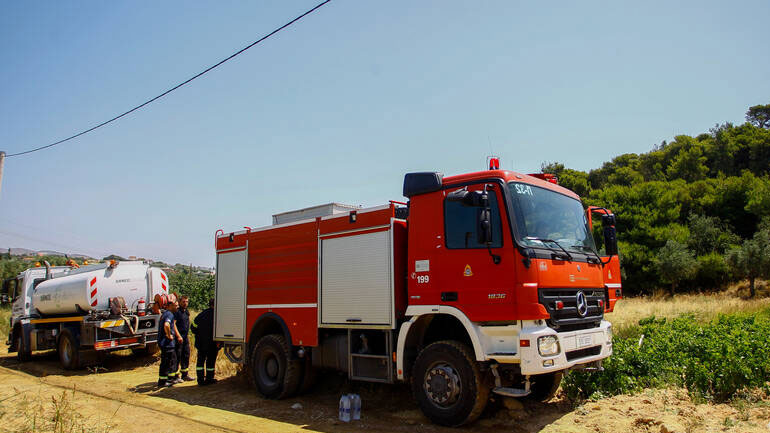 Σε ύφεση η πυρκαγιά στον Κιθαιρώνα