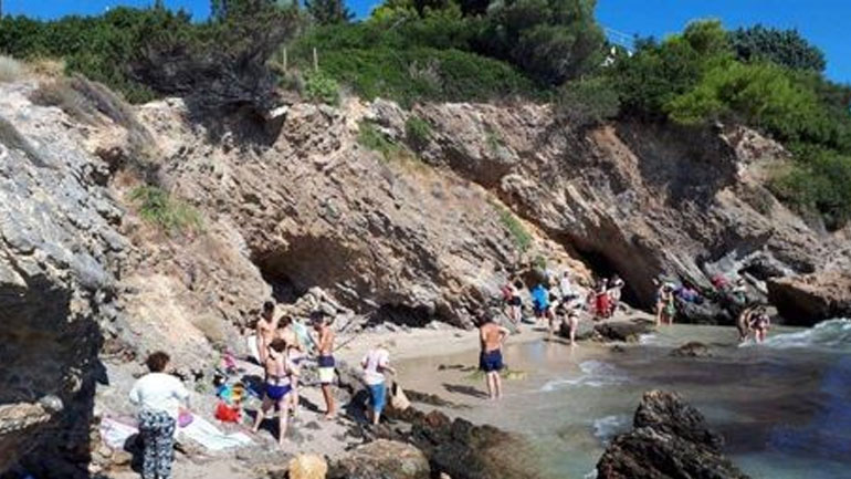 Εκκενώθηκε παραλία στο Πόρτο Ράφτη