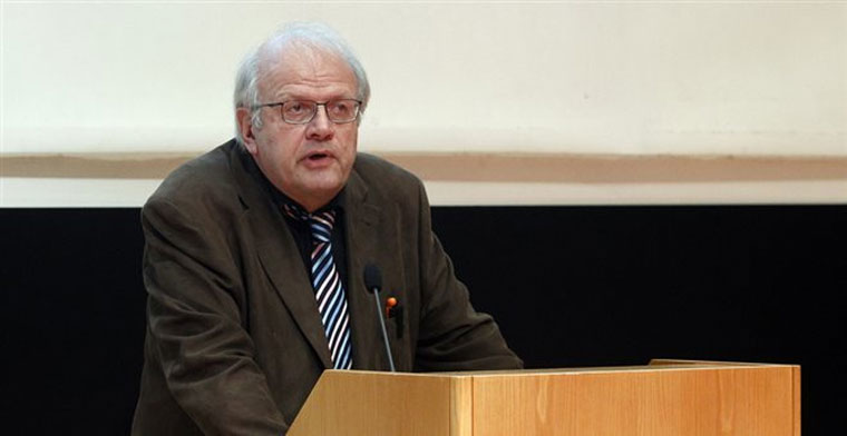 Άκης Τσελέντης