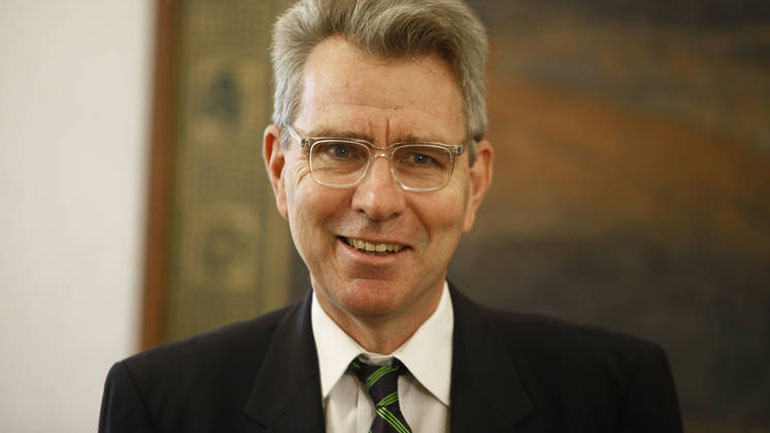 «Περαστικά κύριε Πρέσβη»