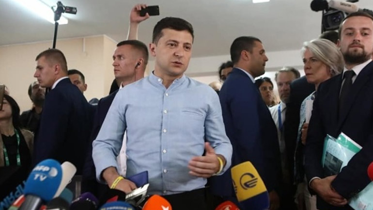 Ουκρανία: Νίκη για το κόμμα του προέδρου Ζελένσκι στις πρόωρες βουλευτικές εκλογές