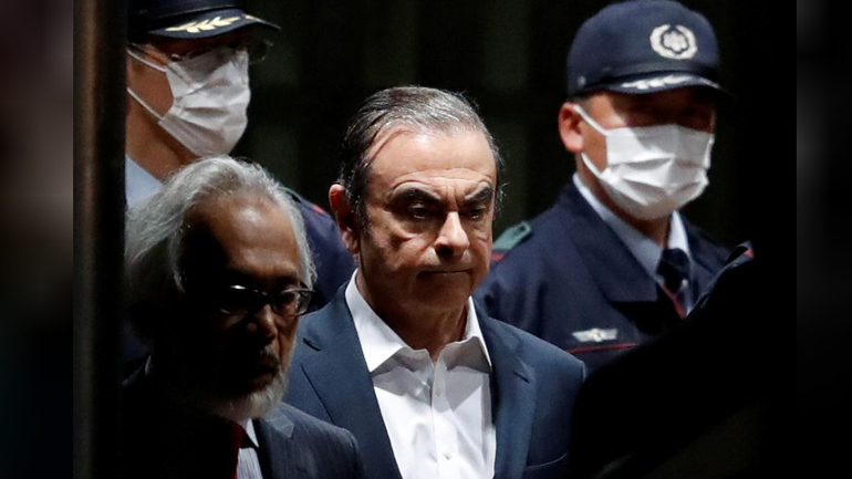 O Carlos Ghosn ζητεί 15 εκατ. ευρώ από τις Nissan-Mitsubishi