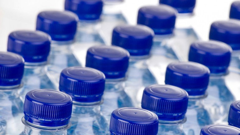 Το 25-30% του εμφιαλωμένου νερού που κυκλοφορεί στη ρωσική αγορά δεν έχει σήμανση πιστοποιήσης