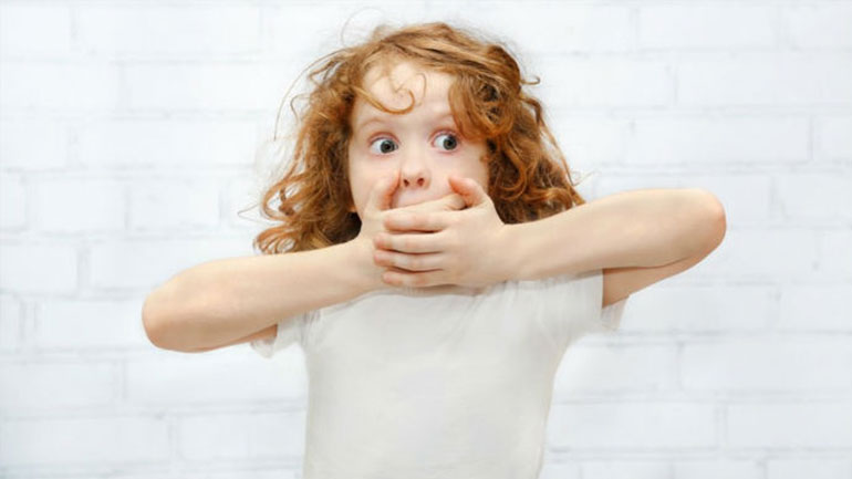 Τι μπορείτε να κάνετε για να σταματήσει τις κακές λέξεις το παιδί σας;