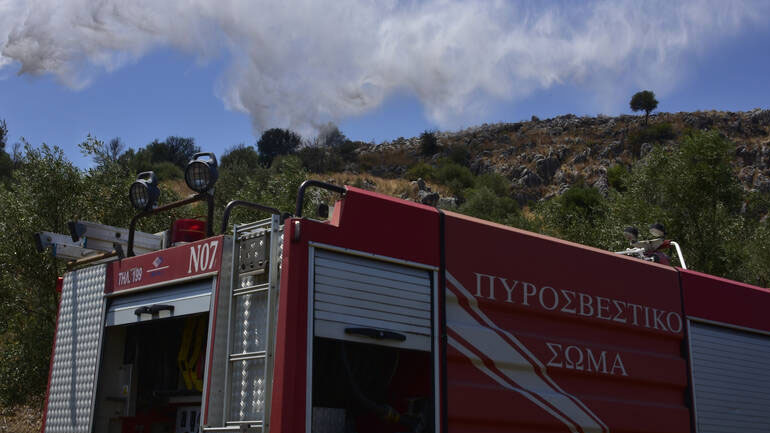Υπό μερικό έλεγχο η πυρκαγιά στον Κιθαιρώνα