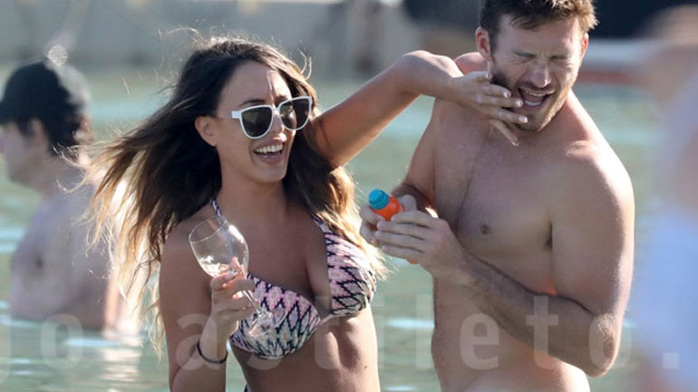 Στη Μύκονο με αιθέριες υπάρξεις ο γιος του Clint Eastwood