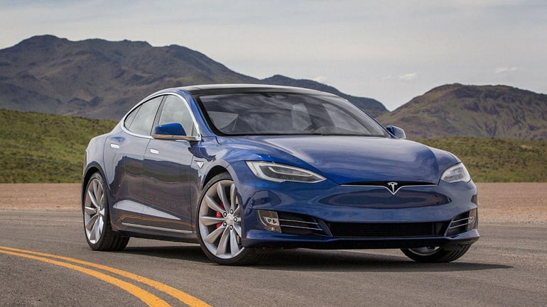 Ανεβάζει στροφές στην Ευρώπη η Tesla