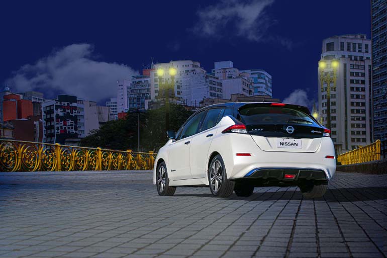 Περισσότερα από 400.000 Nissan Leaf έοχυν πουληθεί σε όλον τον κόσμο...