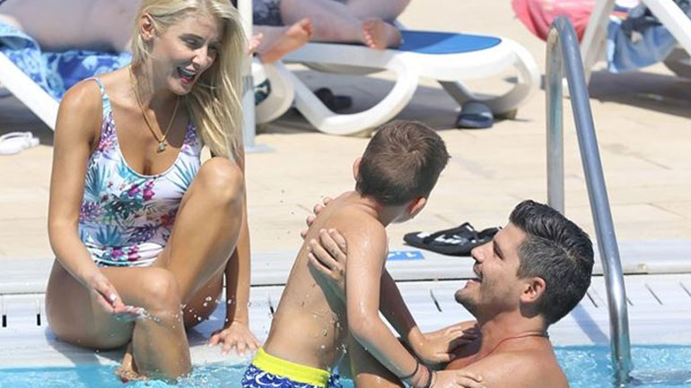 Μαρία Φραγκάκη – Νίκος Μάρκογλου: Στην Πάρο για τις προετοιμασίες του γάμου τους