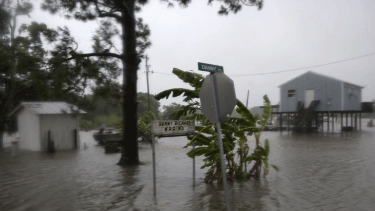 ΗΠΑ: Σφοδρές βροχοπτώσεις και σαρωτικές πλημμύρες